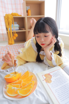浓毛熟女葡萄成熟季